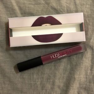 Huda Beauty Liquid Lipstick